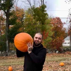 Meet your Posher, Tj